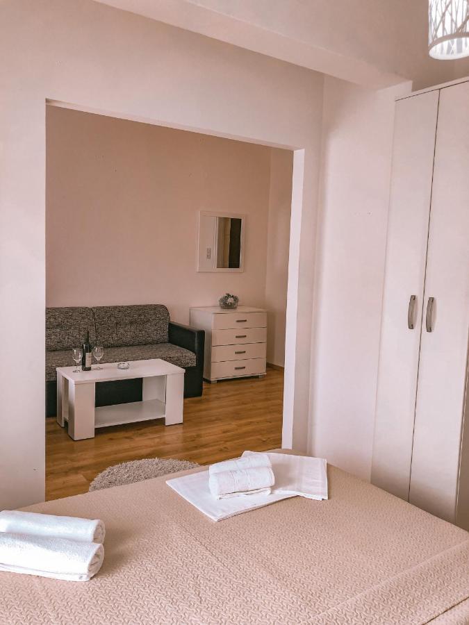 Vila Adriatik Ulcinj Bagian luar foto