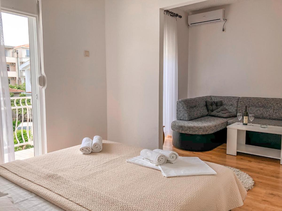 Vila Adriatik Ulcinj Bagian luar foto